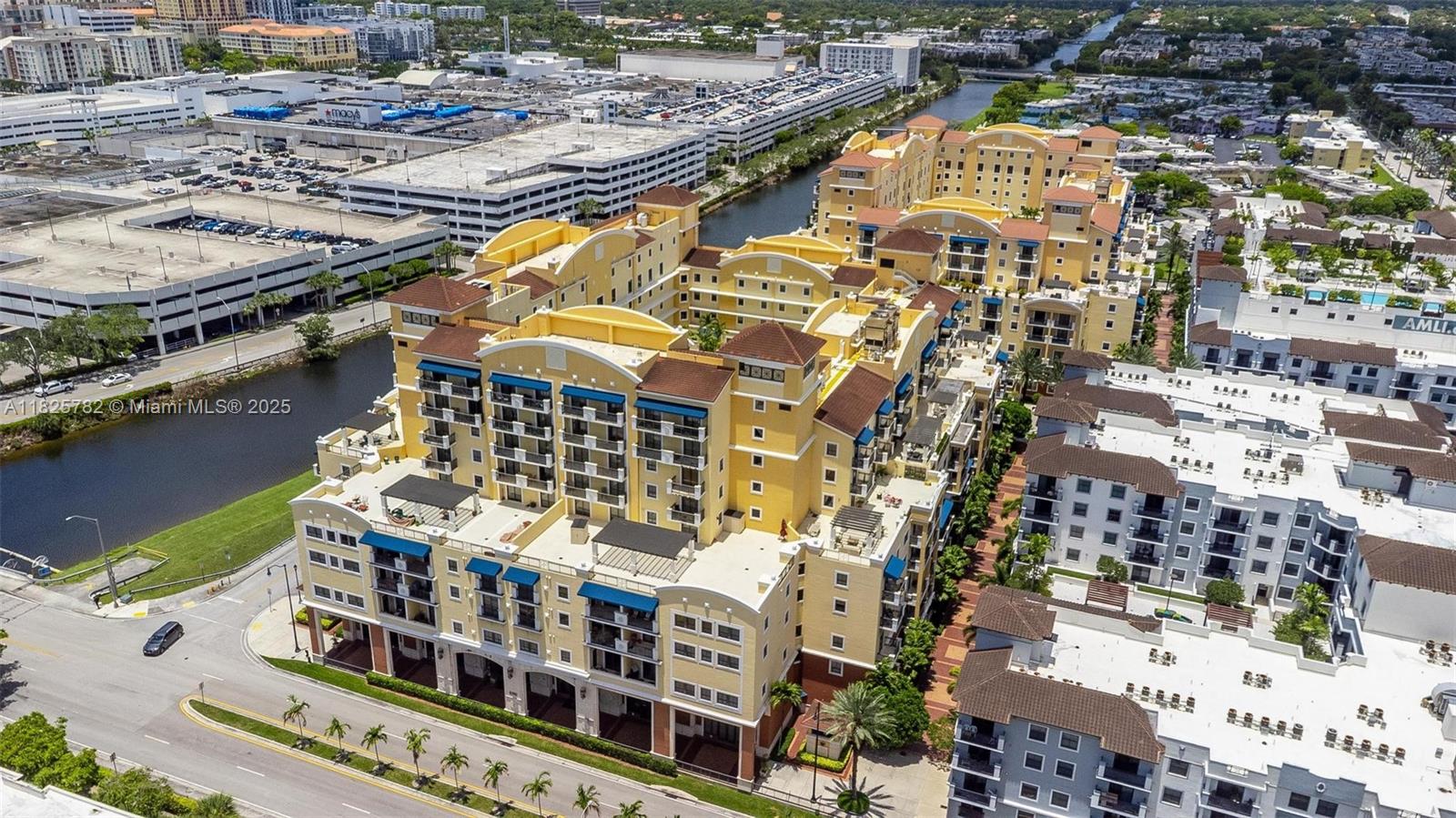 COLONNADE AT DADELAND SE - Residential