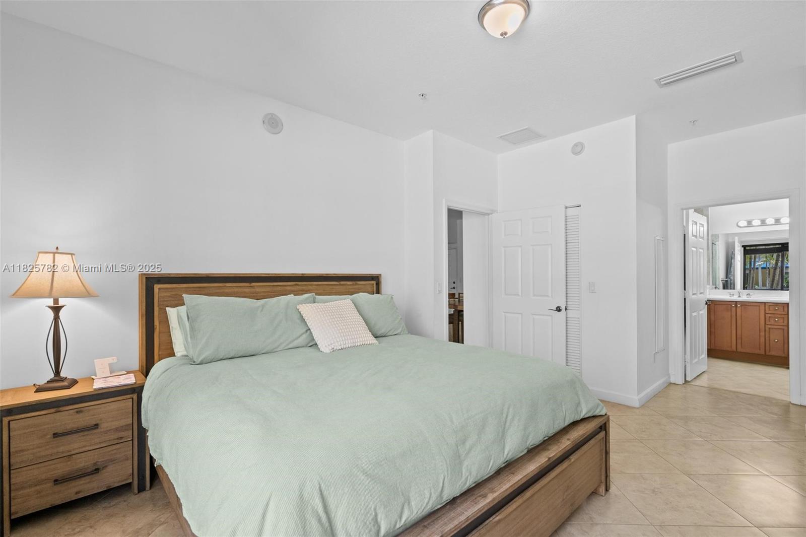 COLONNADE AT DADELAND SE - Residential