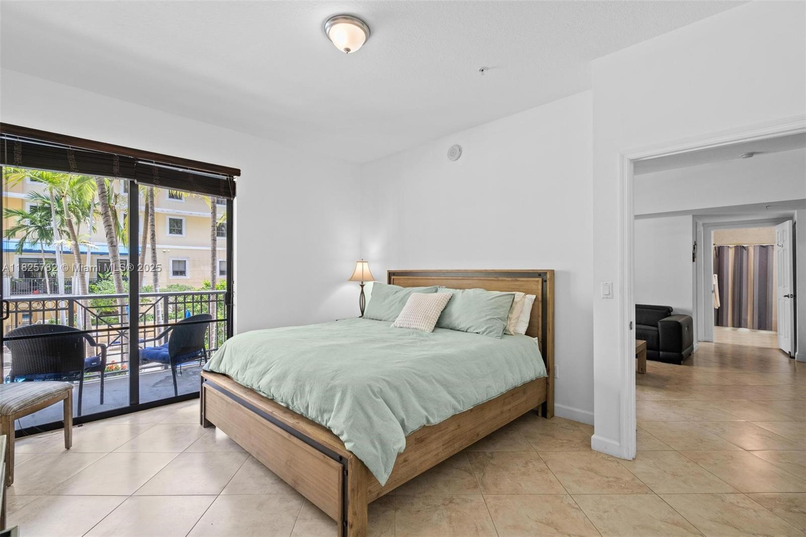 COLONNADE AT DADELAND SE - Residential