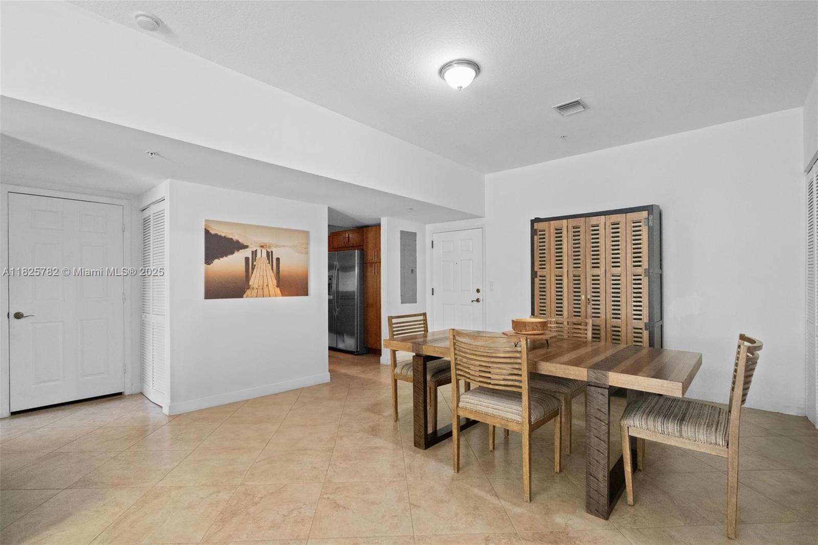 COLONNADE AT DADELAND SE - Residential