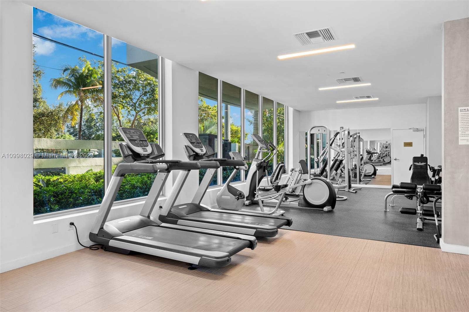 THE HIGHLANDS CONDO - Residential