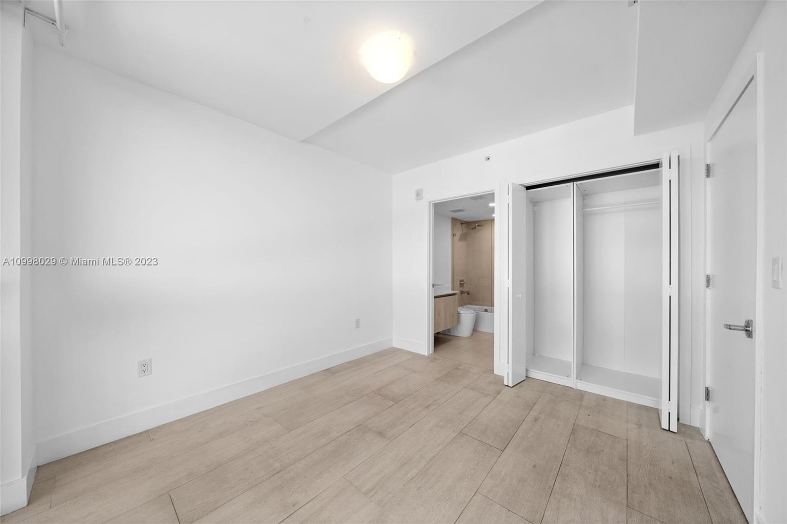 THE HIGHLANDS CONDO - Residential