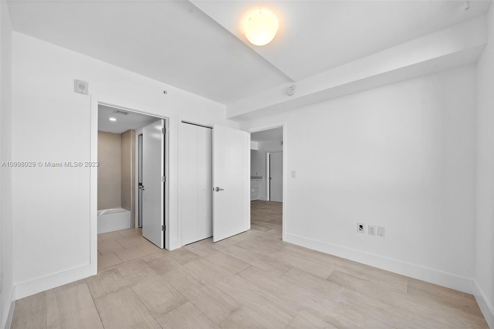 THE HIGHLANDS CONDO - Residential