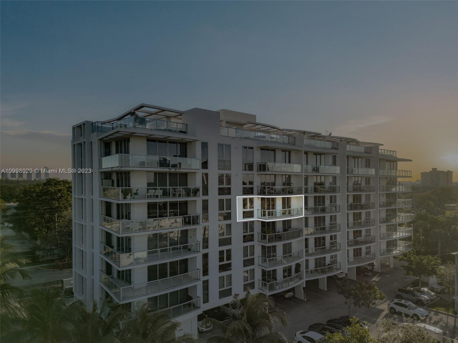 THE HIGHLANDS CONDO - Residential