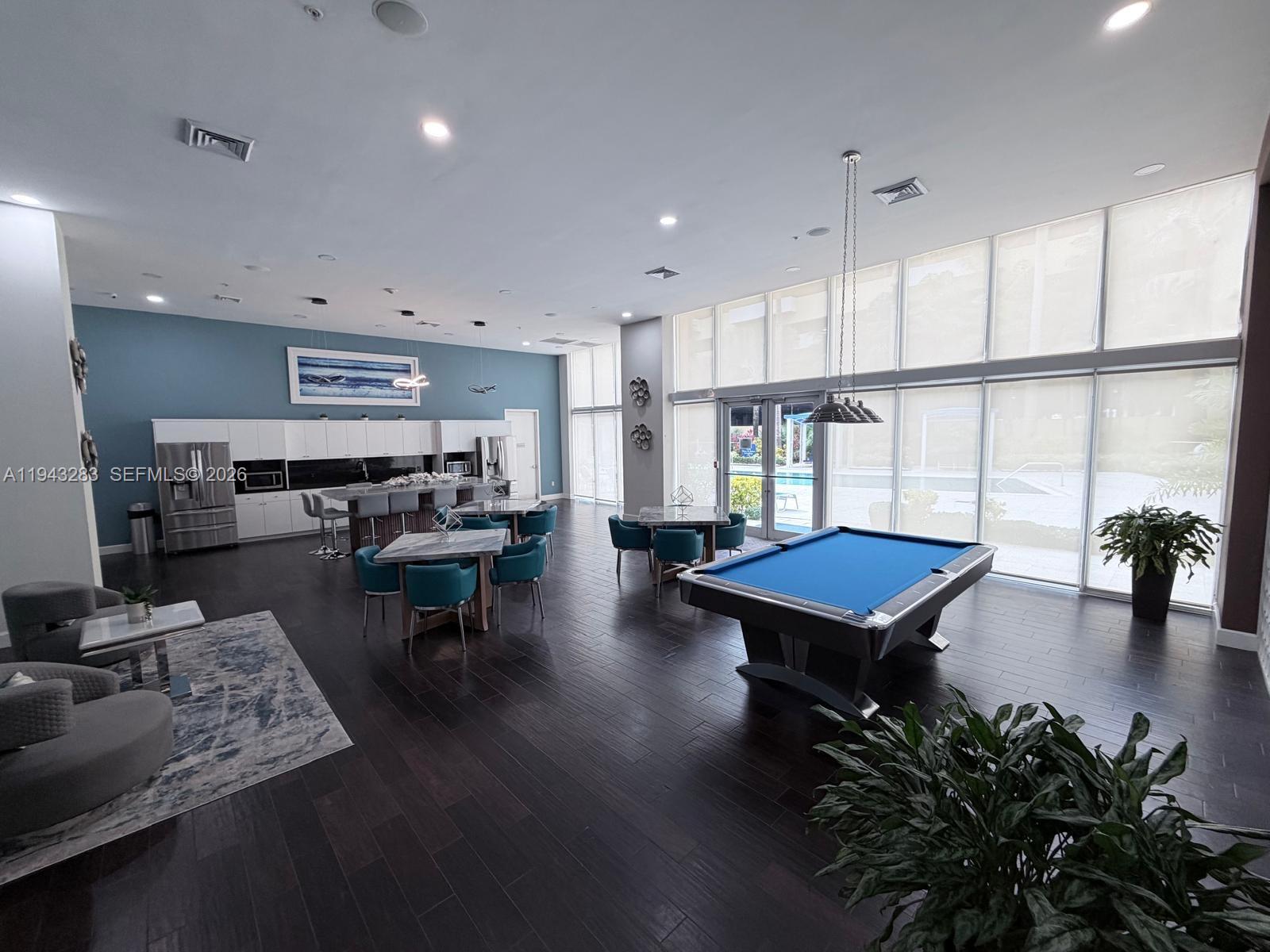 VENTURE AT AVENTURA EAST - Residential