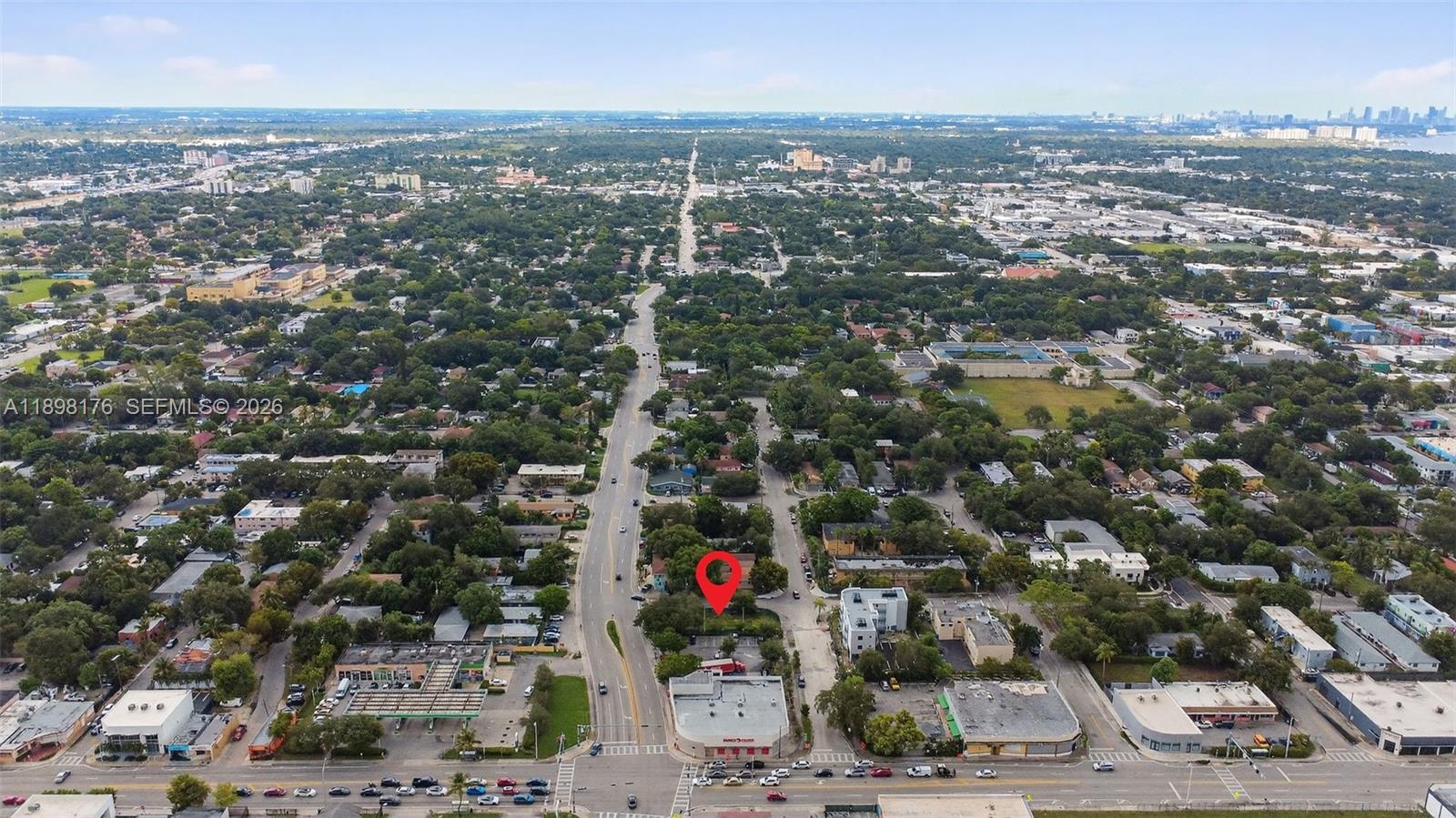 COMMERCIAL CENTER - Land