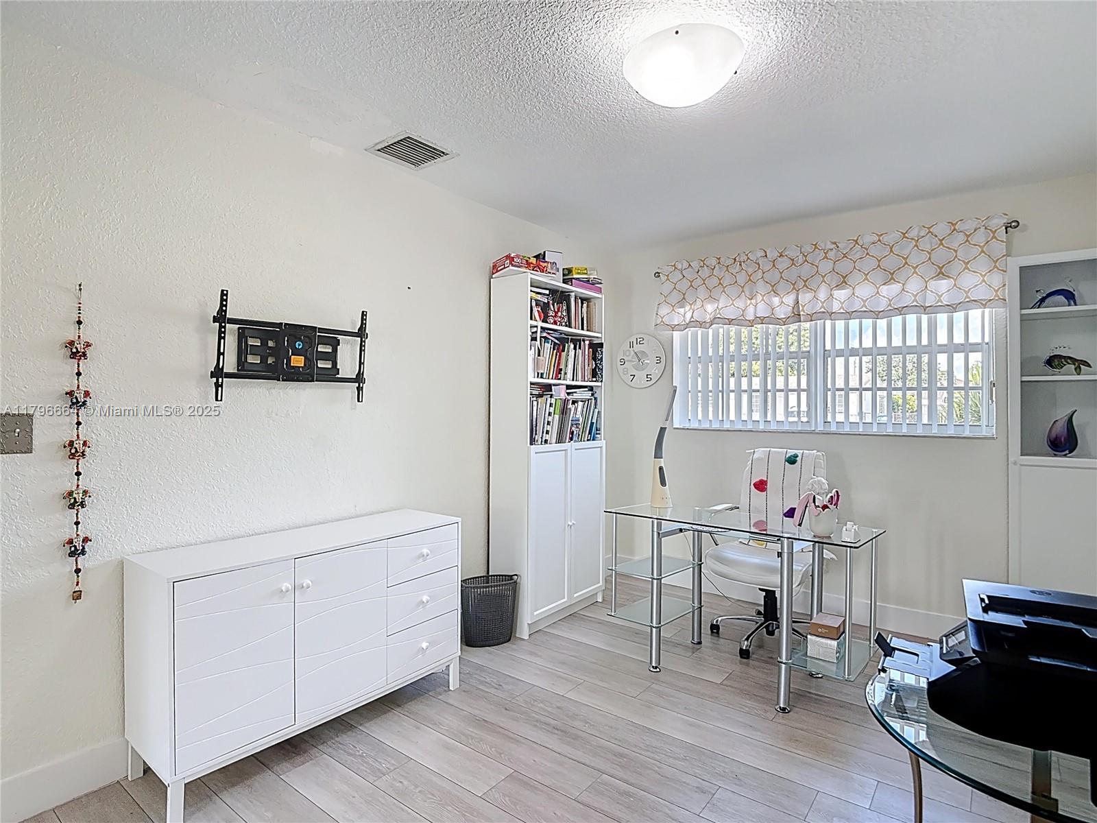 PALM SPRINGS NORTH SEC S - Residential