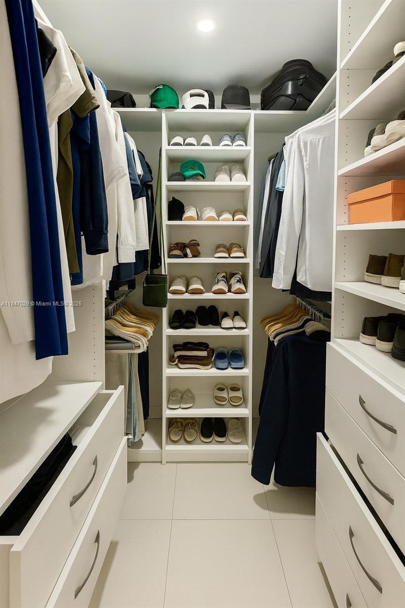 THE RIVIERA CONDO - Residential