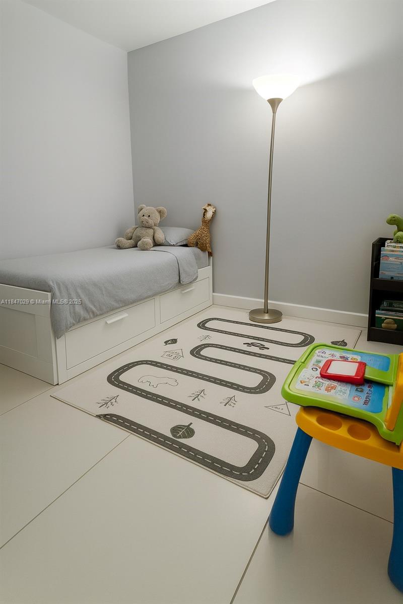 THE RIVIERA CONDO - Residential