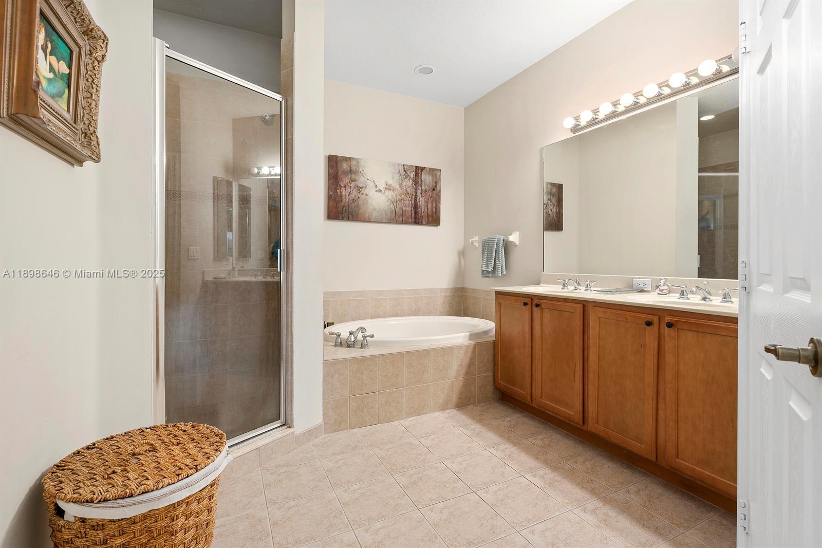 RIVER GLEN CONDOMINIUM - Residential Lease