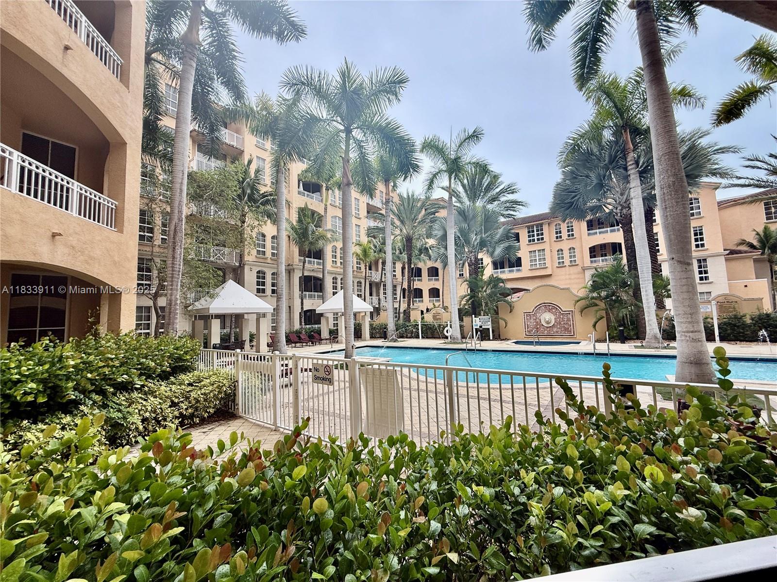 ALAQUA CONDO - Residential