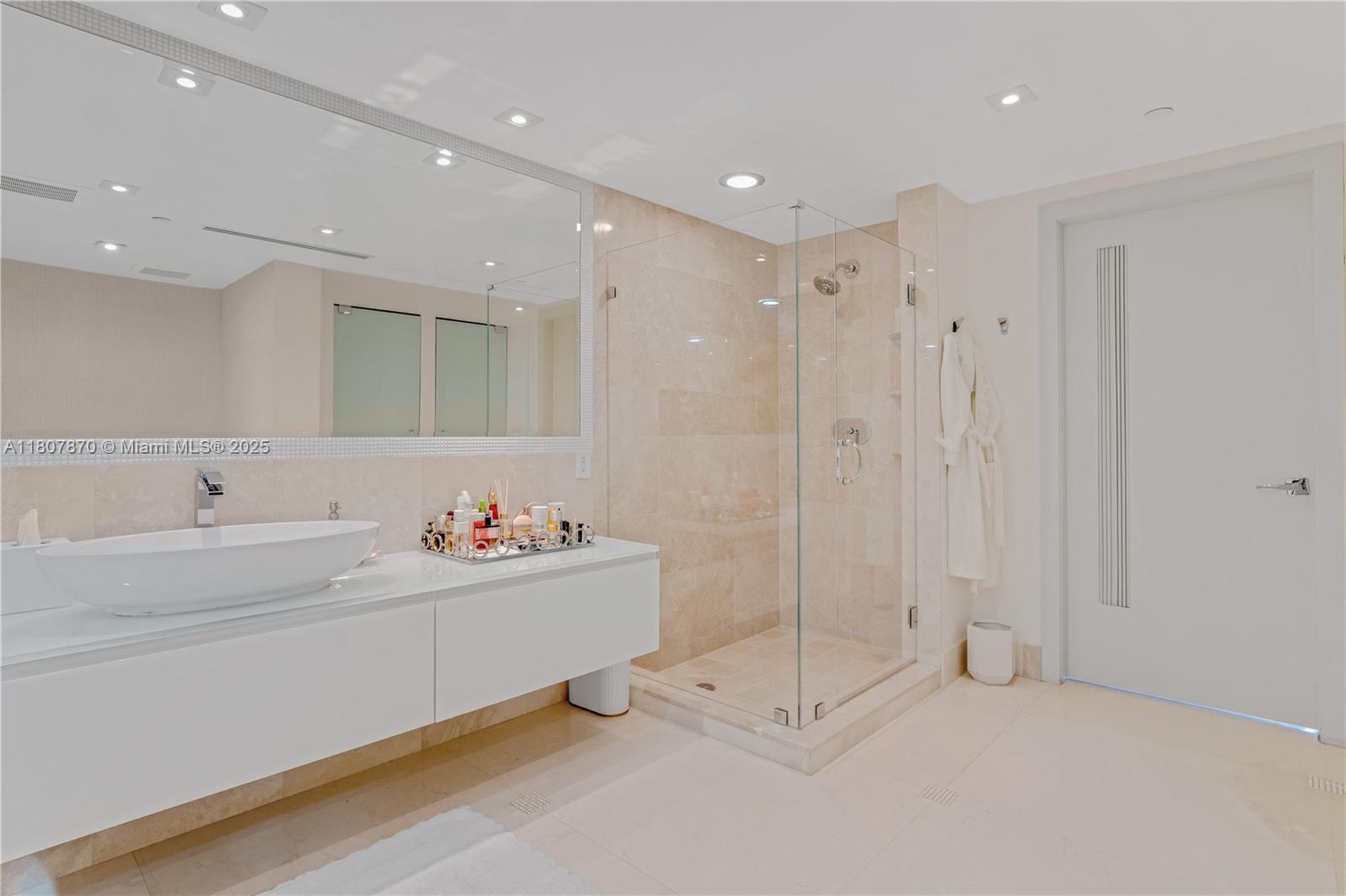 JADE BEACH CONDO - Residential