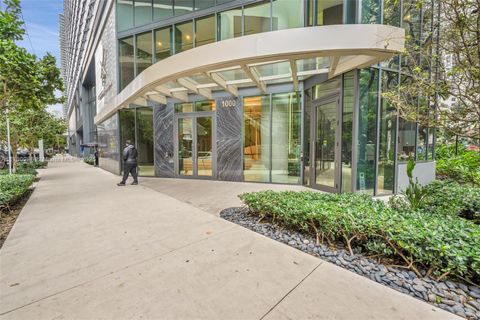 1000 Brickell Plz 3914 Miami FL 33131