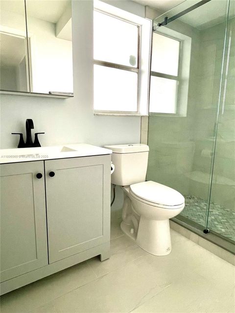 8280 Sunrise Lakes Blvd 307 Sunrise FL 33322