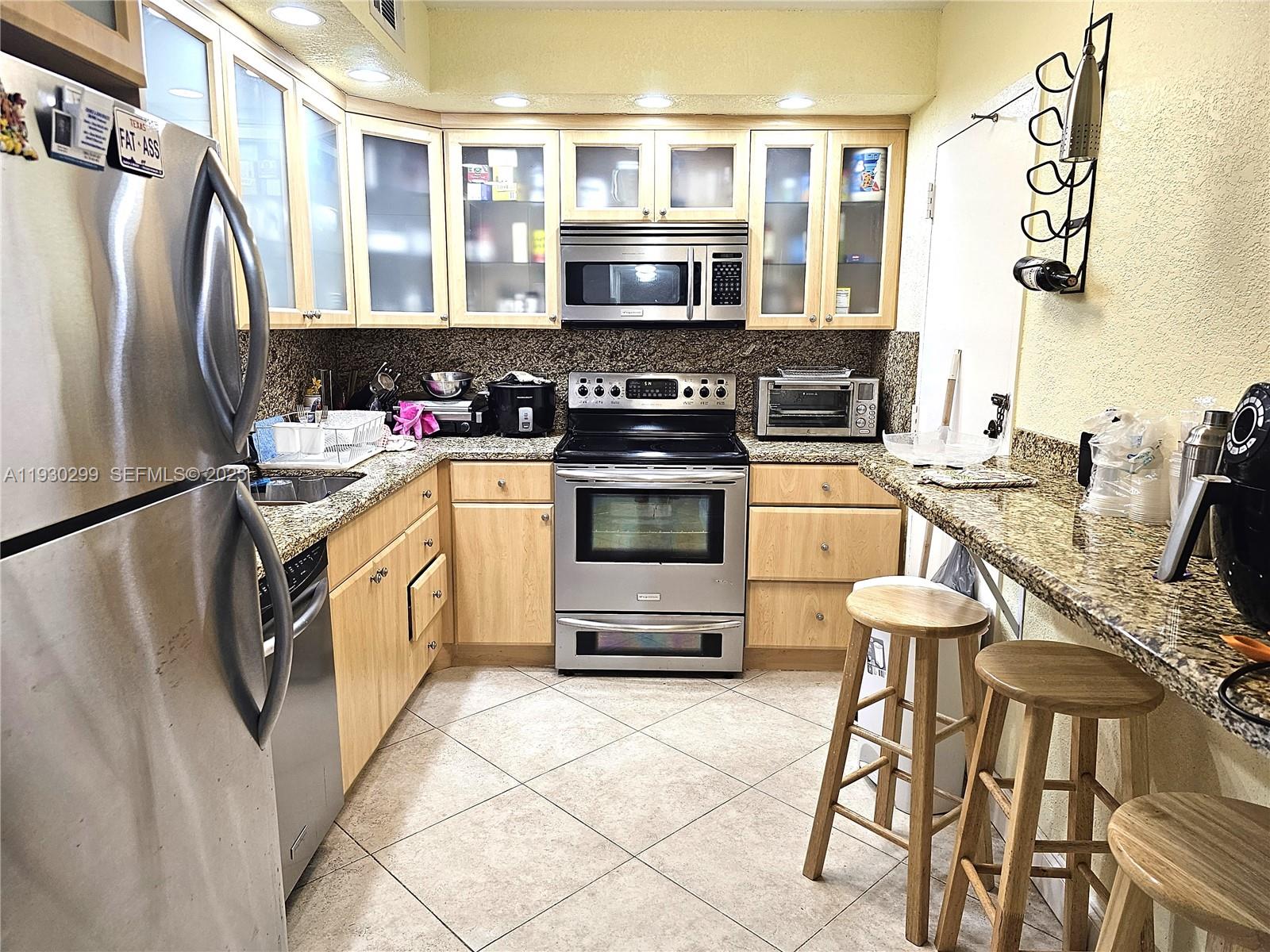 HEMISPHERES CONDO - Residential Lease