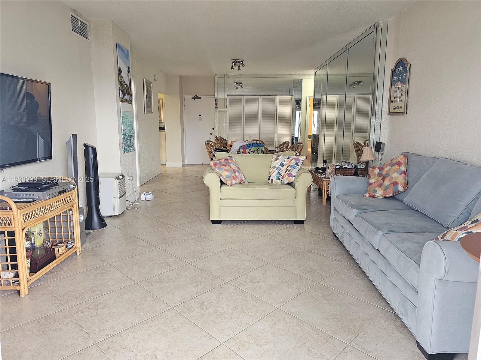 HEMISPHERES CONDO - Residential Lease