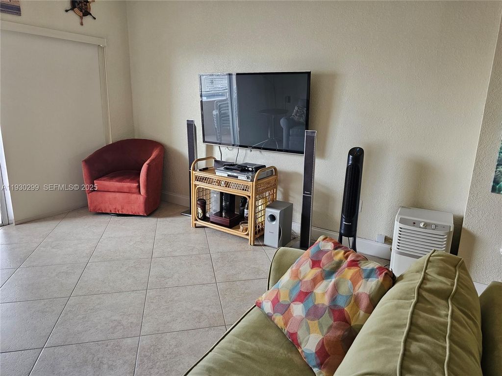 Photo of 1980 S Ocean Dr #18B, Hallandale Beach, FL 33009 (MLS # A11930299)