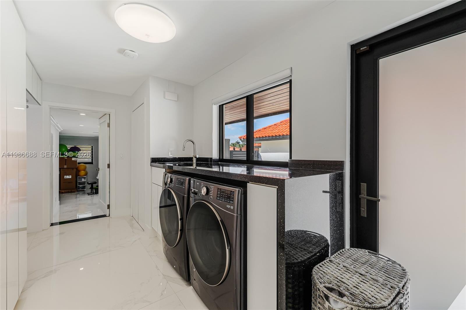 J G HEADS FARMS - Residential