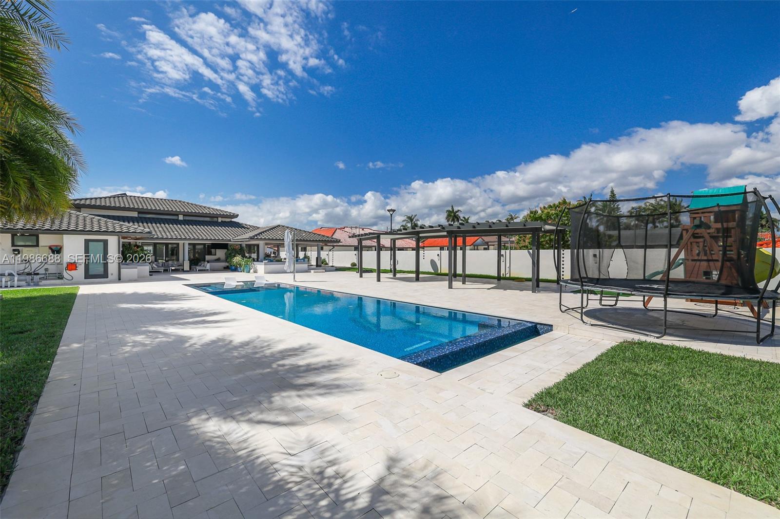 J G HEADS FARMS - Residential