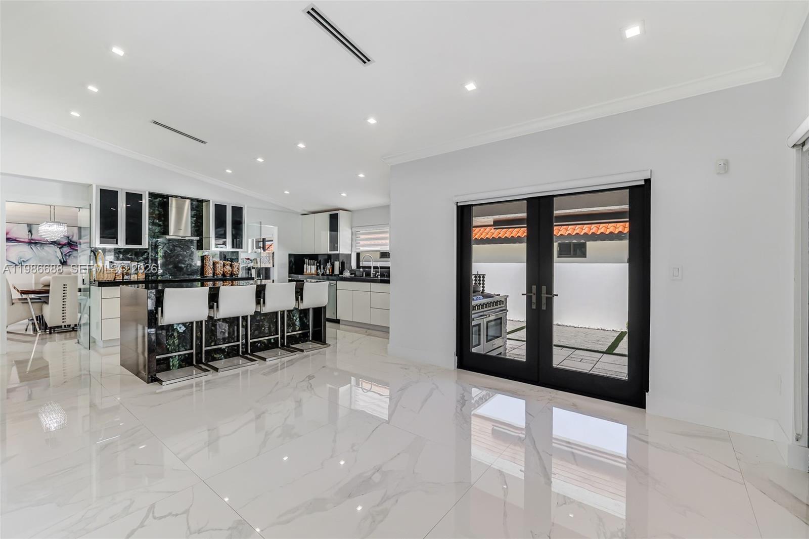 J G HEADS FARMS - Residential