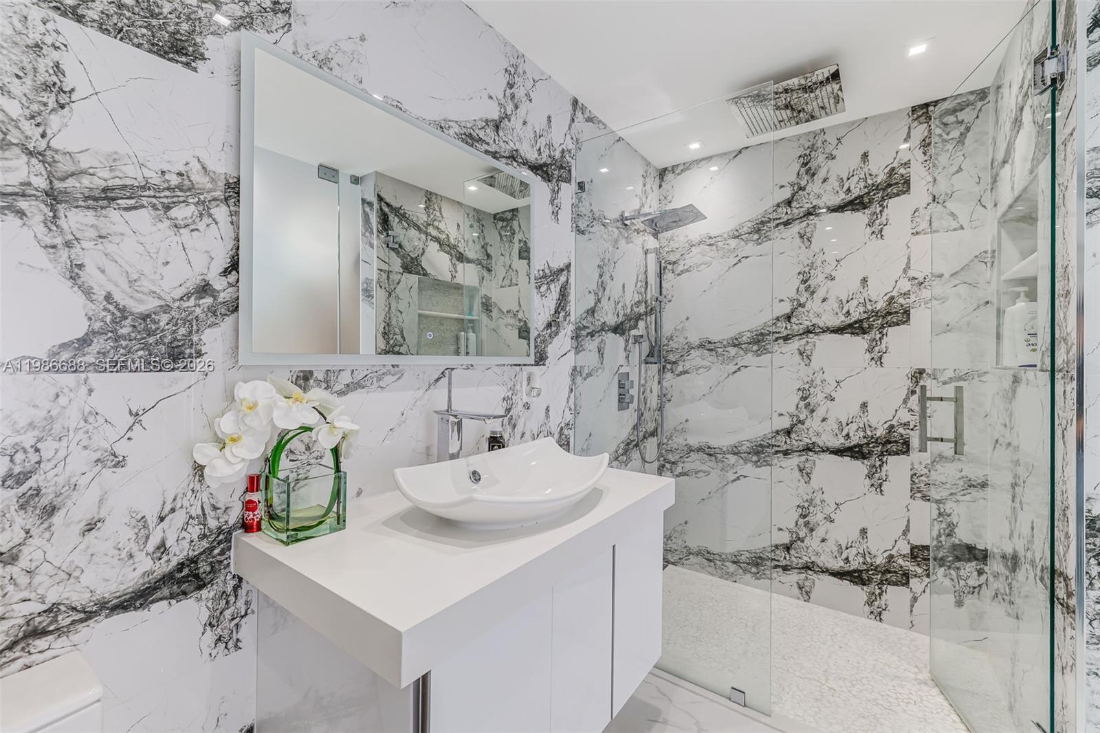 J G HEADS FARMS - Residential