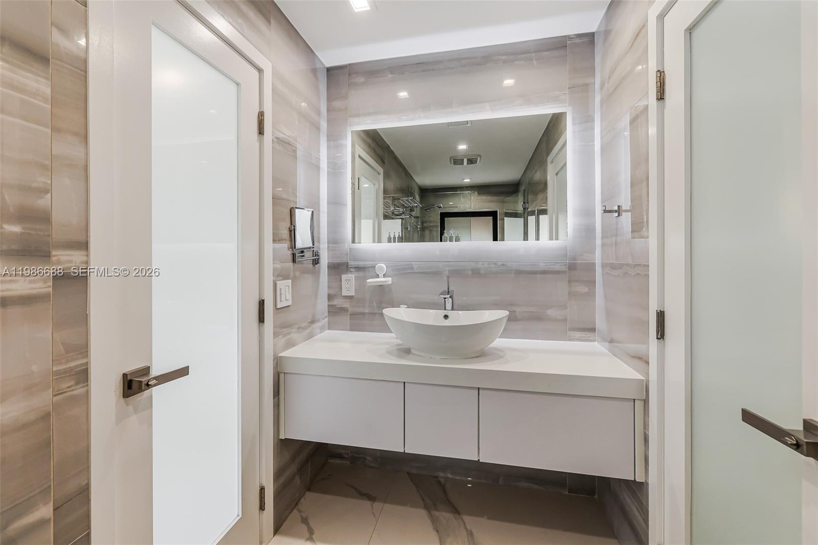 J G HEADS FARMS - Residential