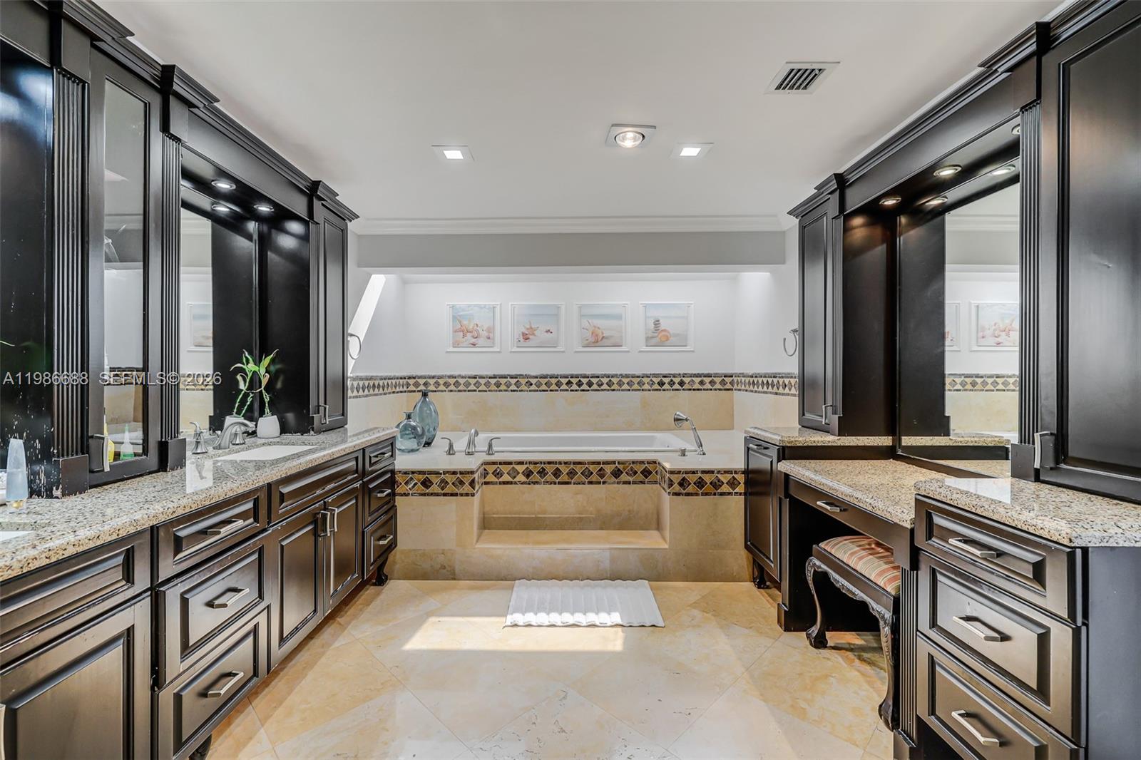 J G HEADS FARMS - Residential