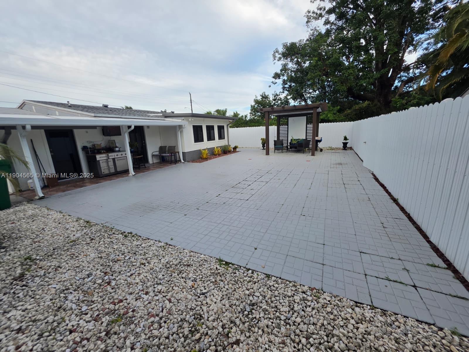 MIRAMAR SEC 10 - Residential