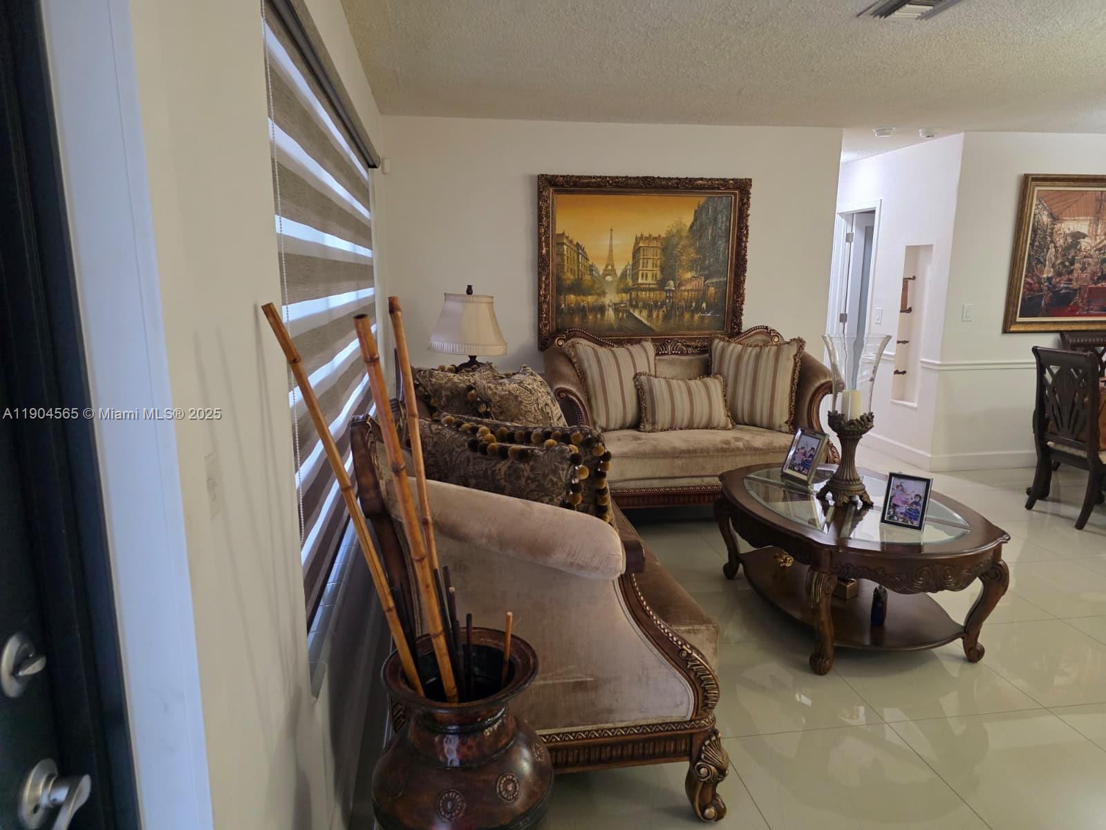 MIRAMAR SEC 10 - Residential