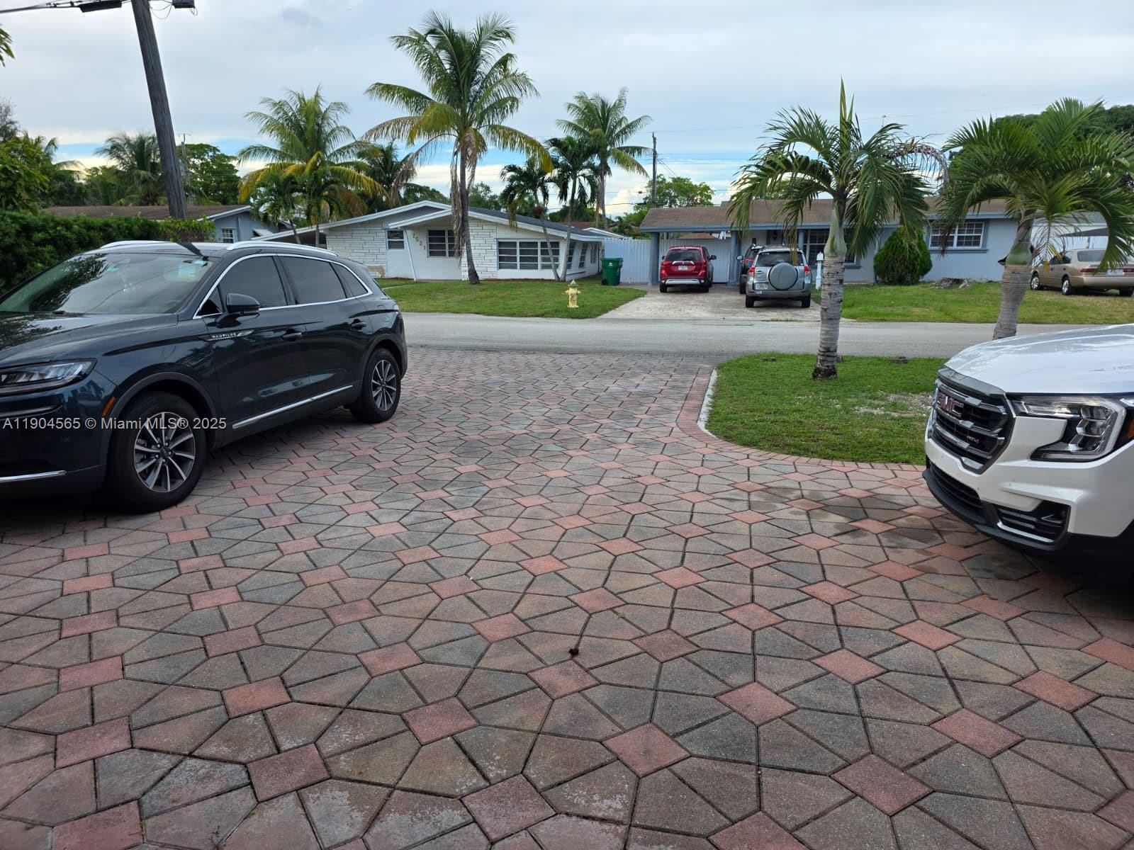 MIRAMAR SEC 10 - Residential