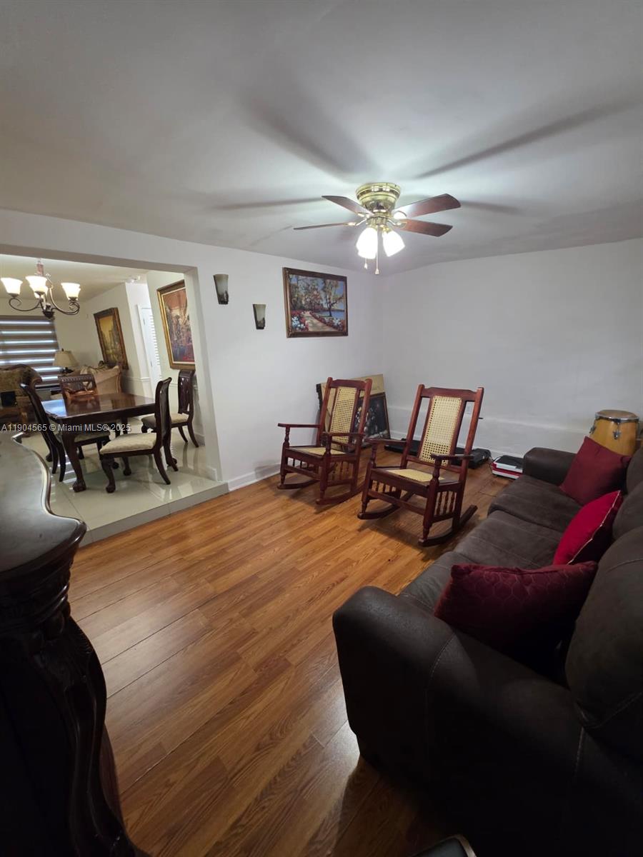 MIRAMAR SEC 10 - Residential