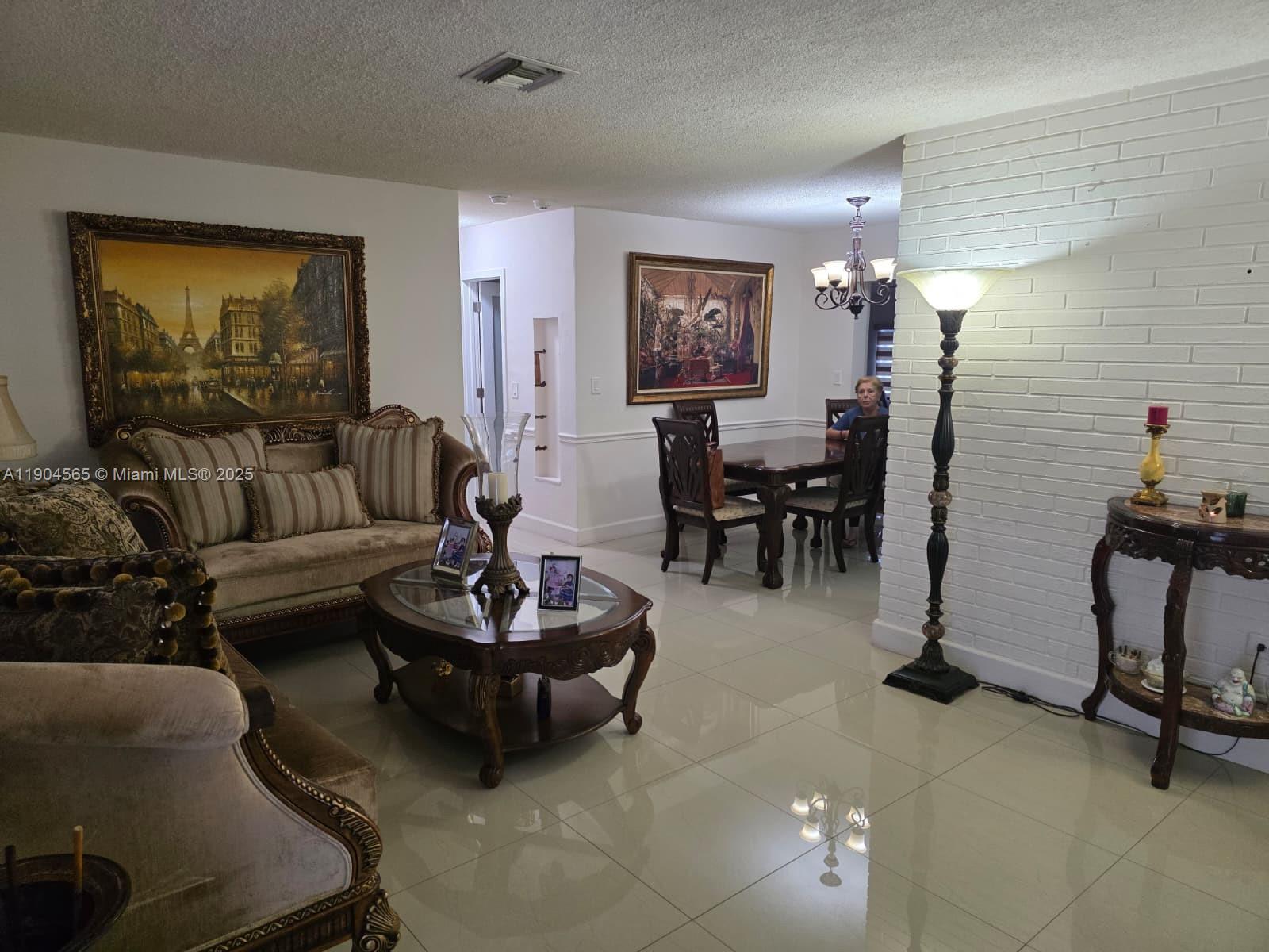 MIRAMAR SEC 10 - Residential