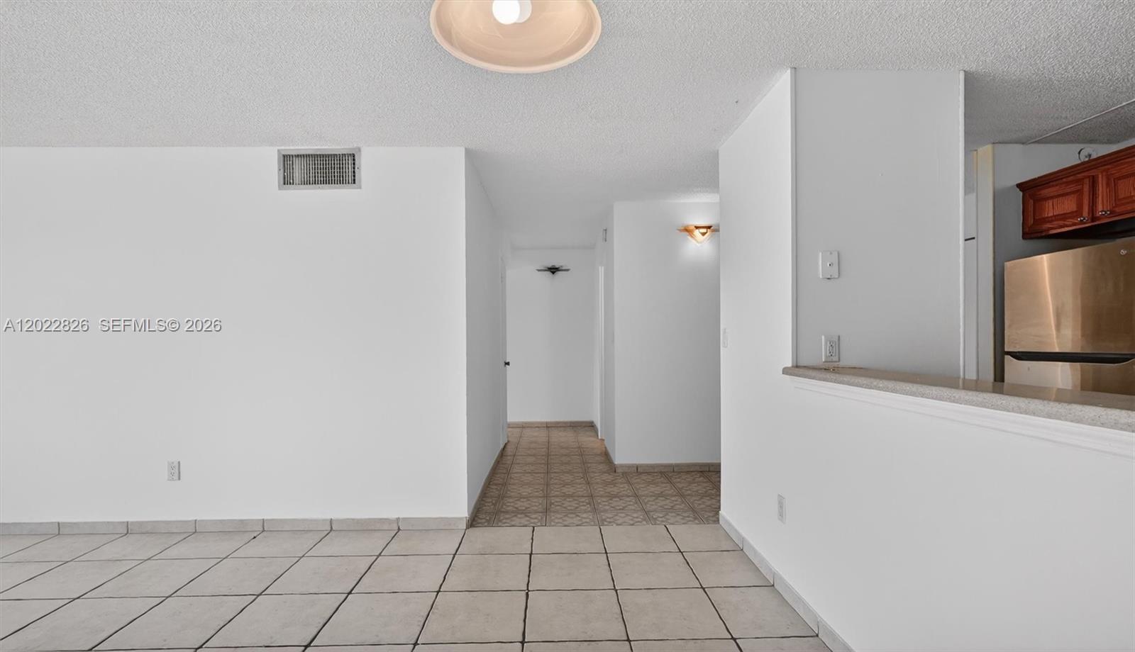 NARANJA LAKES CONDO NO 5 - Residential