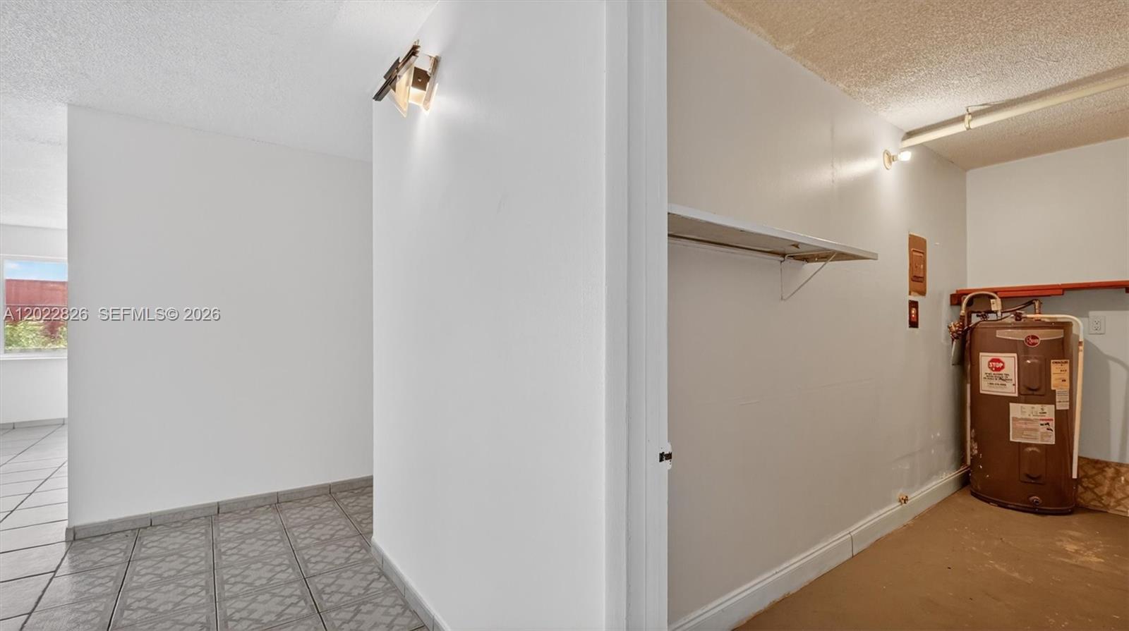 NARANJA LAKES CONDO NO 5 - Residential