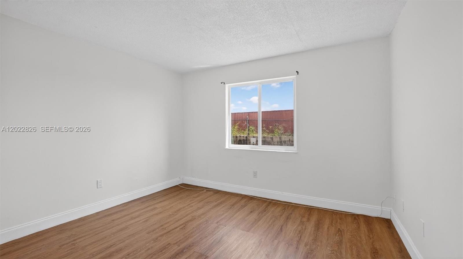 NARANJA LAKES CONDO NO 5 - Residential
