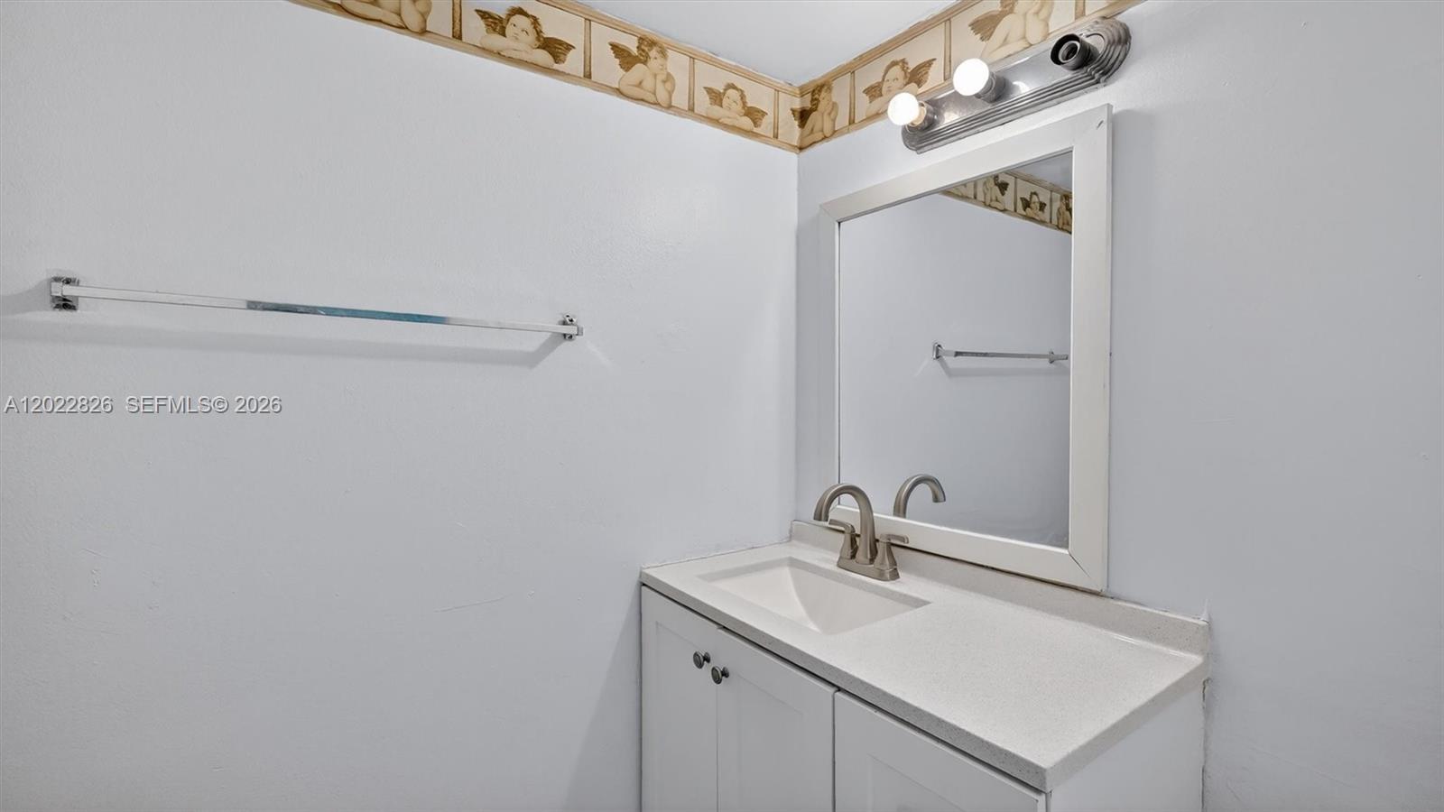 NARANJA LAKES CONDO NO 5 - Residential