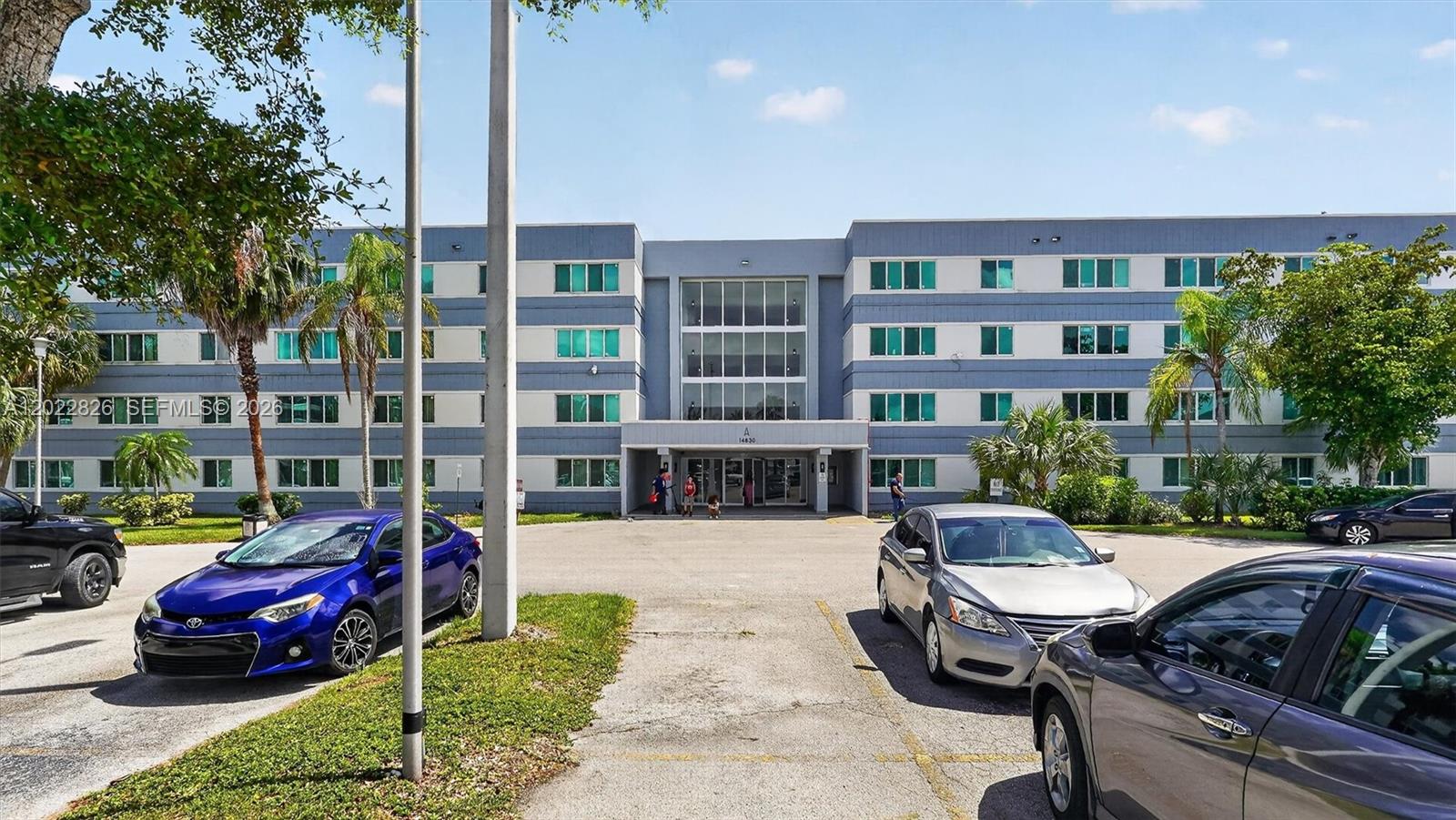 NARANJA LAKES CONDO NO 5 - Residential