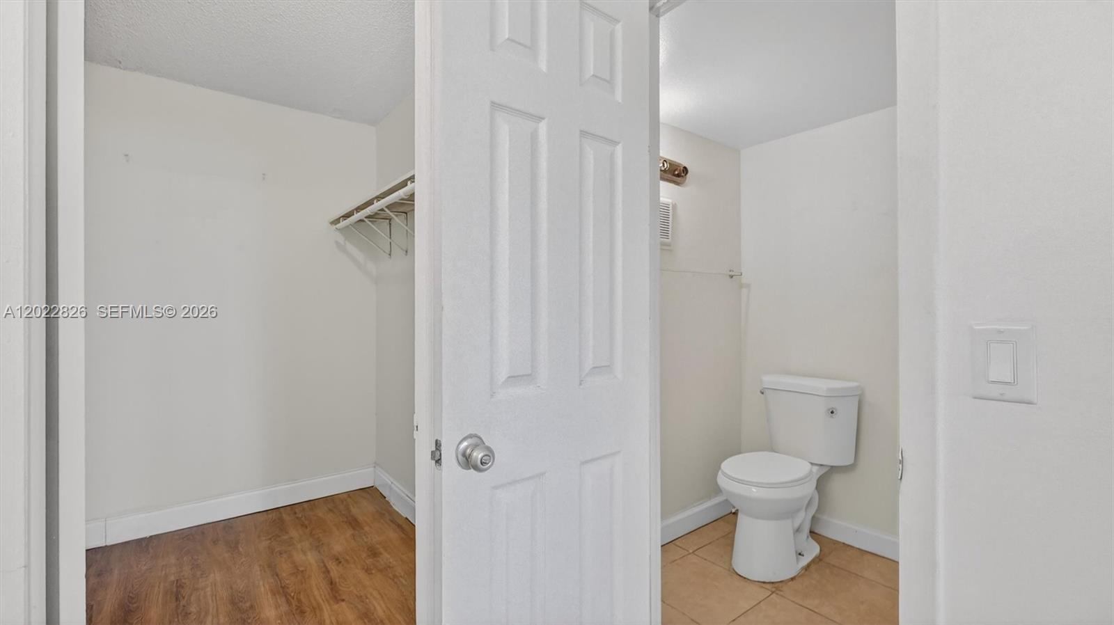 NARANJA LAKES CONDO NO 5 - Residential