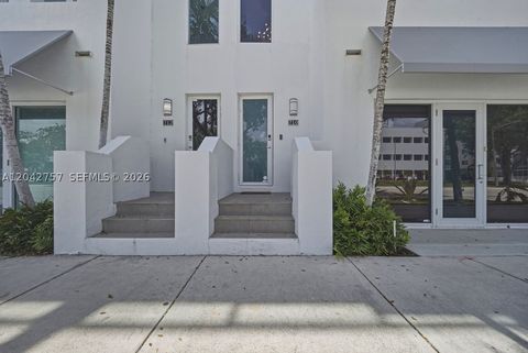 Tiny photo for 710 NE 3rd Ave, Fort Lauderdale, FL 33304 (MLS # A12042757)