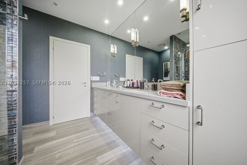 Tiny photo for 710 NE 3rd Ave, Fort Lauderdale, FL 33304 (MLS # A12042757)