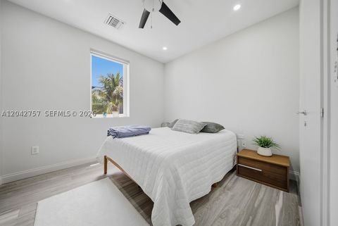 Tiny photo for 710 NE 3rd Ave, Fort Lauderdale, FL 33304 (MLS # A12042757)
