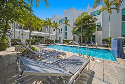 Tiny photo for 710 NE 3rd Ave, Fort Lauderdale, FL 33304 (MLS # A12042757)