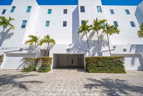Tiny photo for 710 NE 3rd Ave, Fort Lauderdale, FL 33304 (MLS # A12042757)
