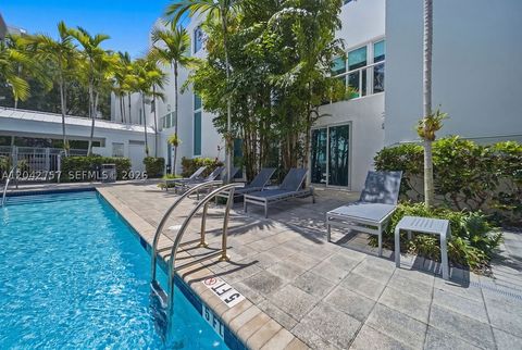 Tiny photo for 710 NE 3rd Ave, Fort Lauderdale, FL 33304 (MLS # A12042757)
