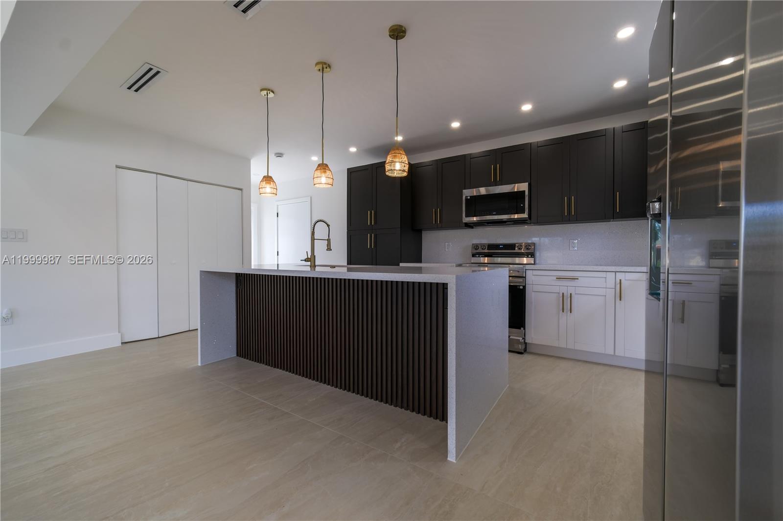 CORAL WAY VILLAGE SEC A P - Residential