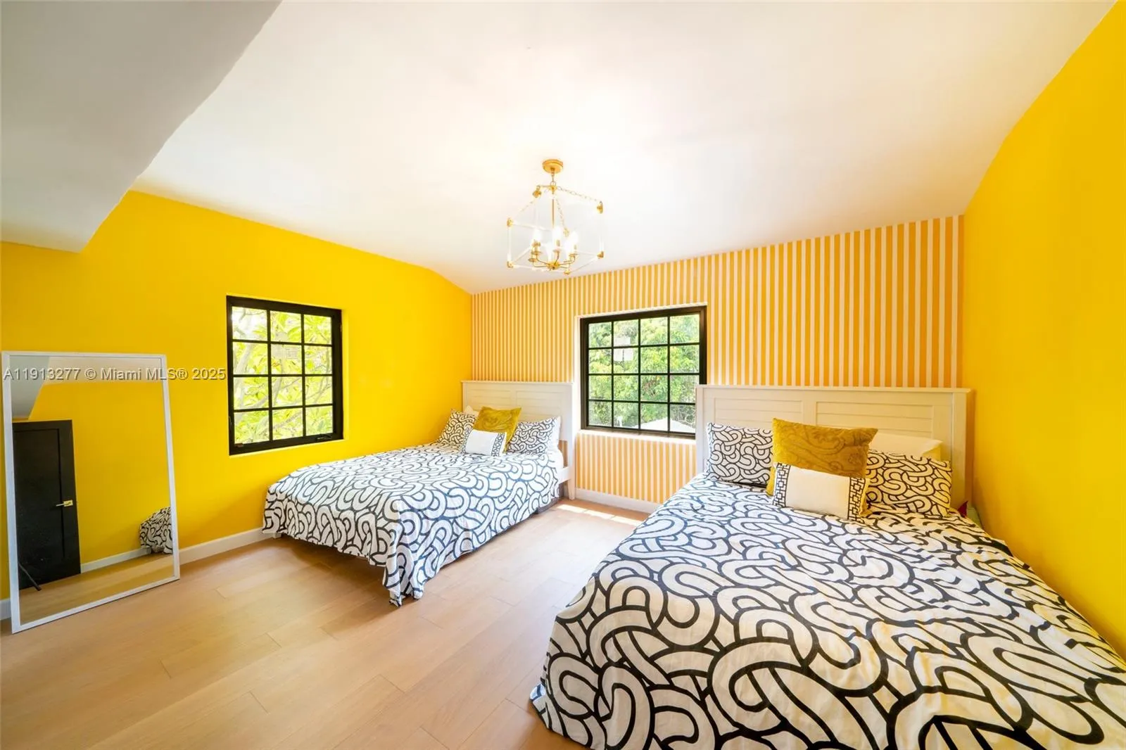 Miami Beach, Florida 33140, United States, 5 Bedrooms Bedrooms, ,5 BathroomsBathrooms,Residential,Active,243387