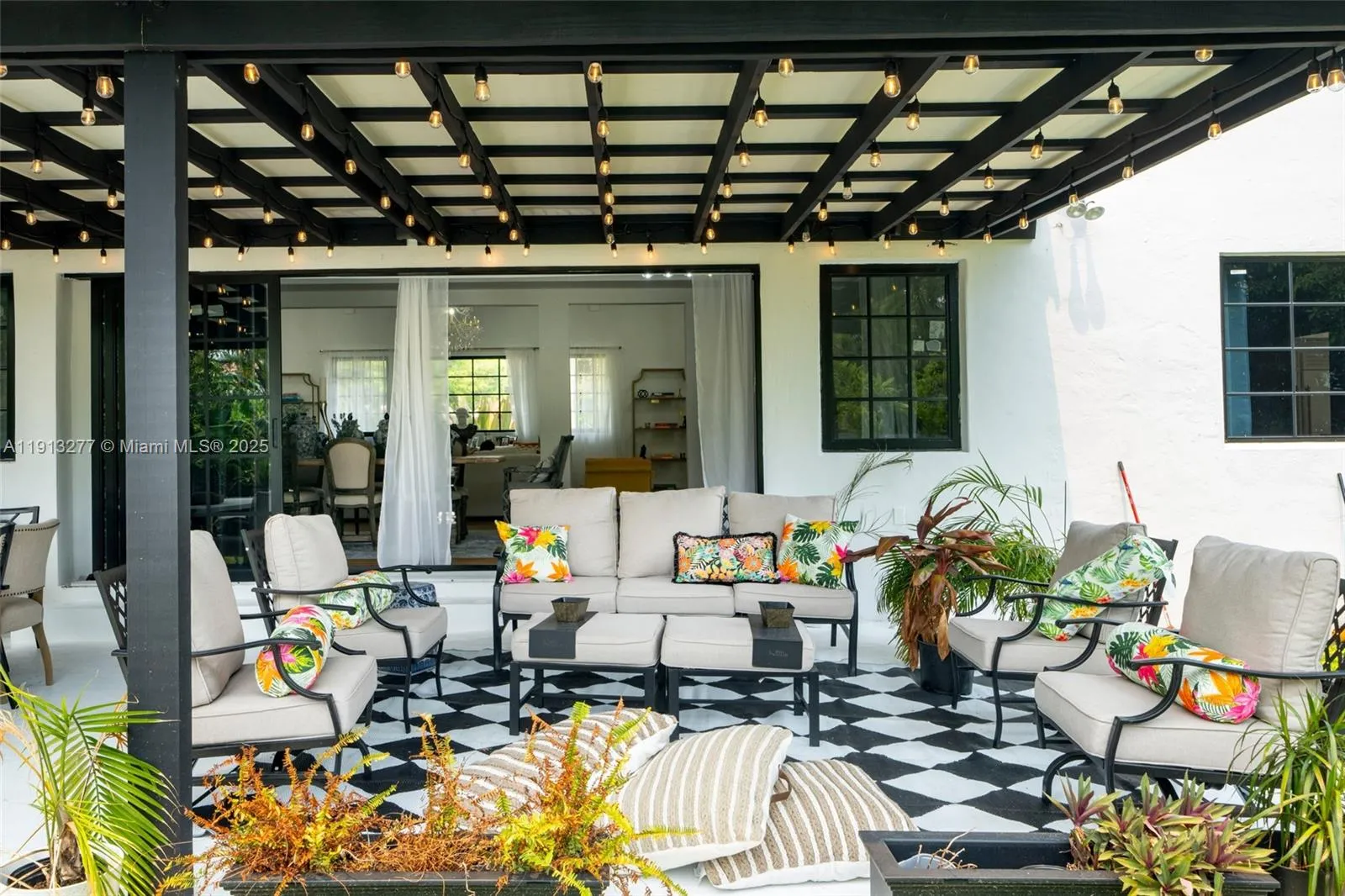 Miami Beach, Florida 33140, United States, 5 Bedrooms Bedrooms, ,5 BathroomsBathrooms,Residential,Active,243387