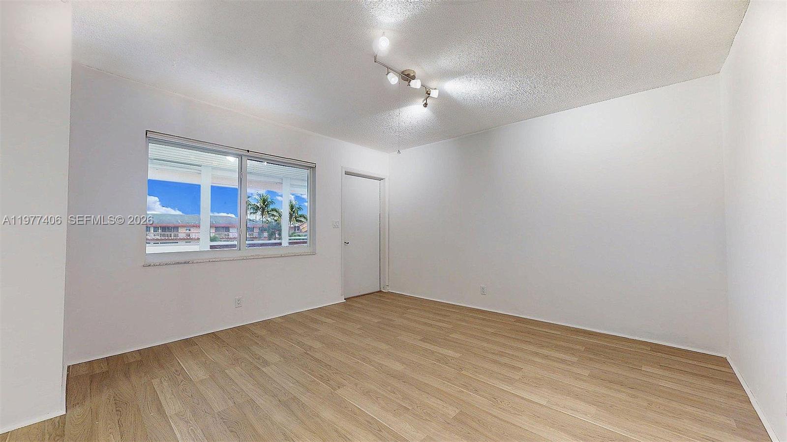 BEVERLY HILLS CONDO NUMBE - Residential