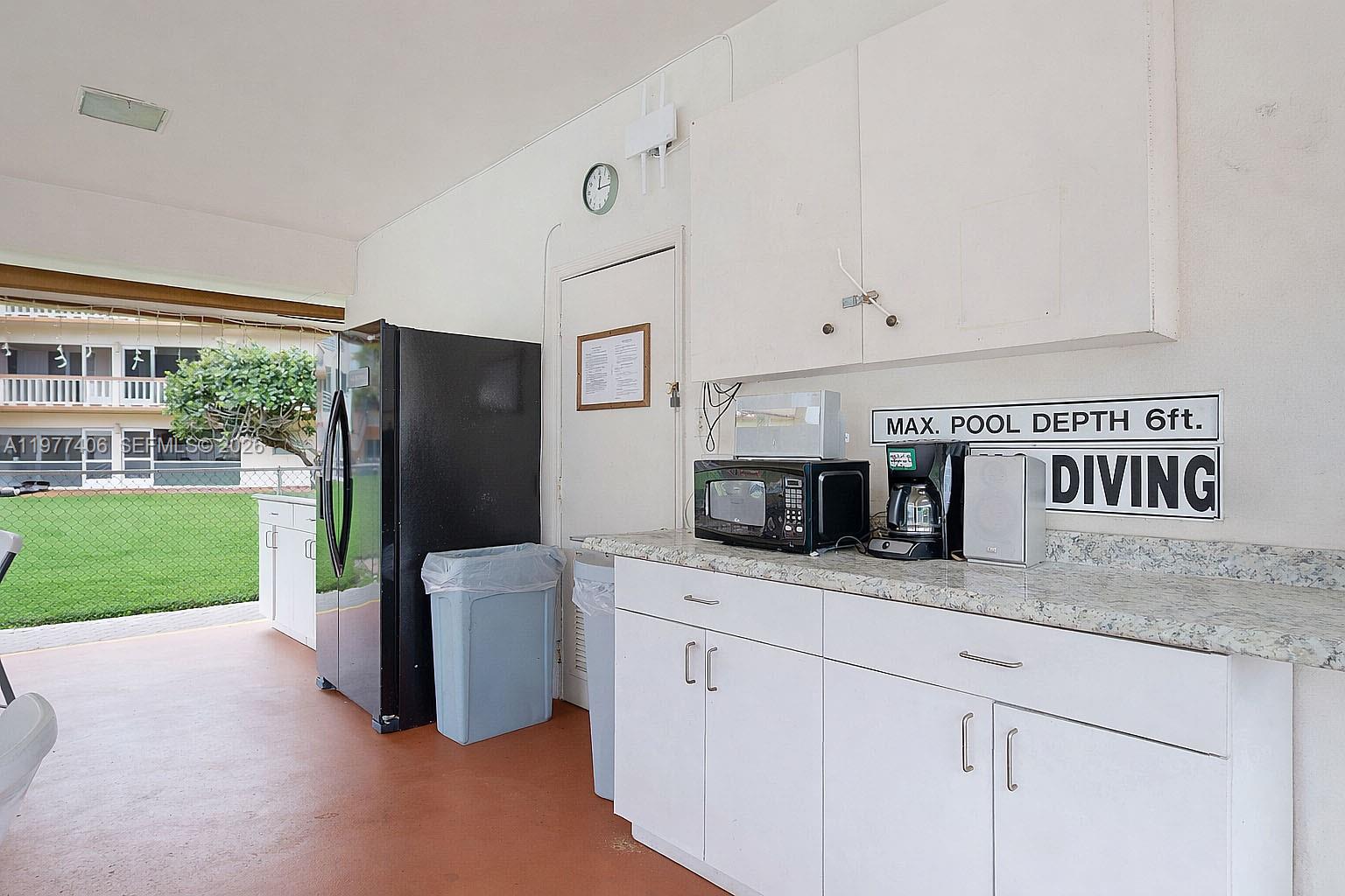 BEVERLY HILLS CONDO NUMBE - Residential