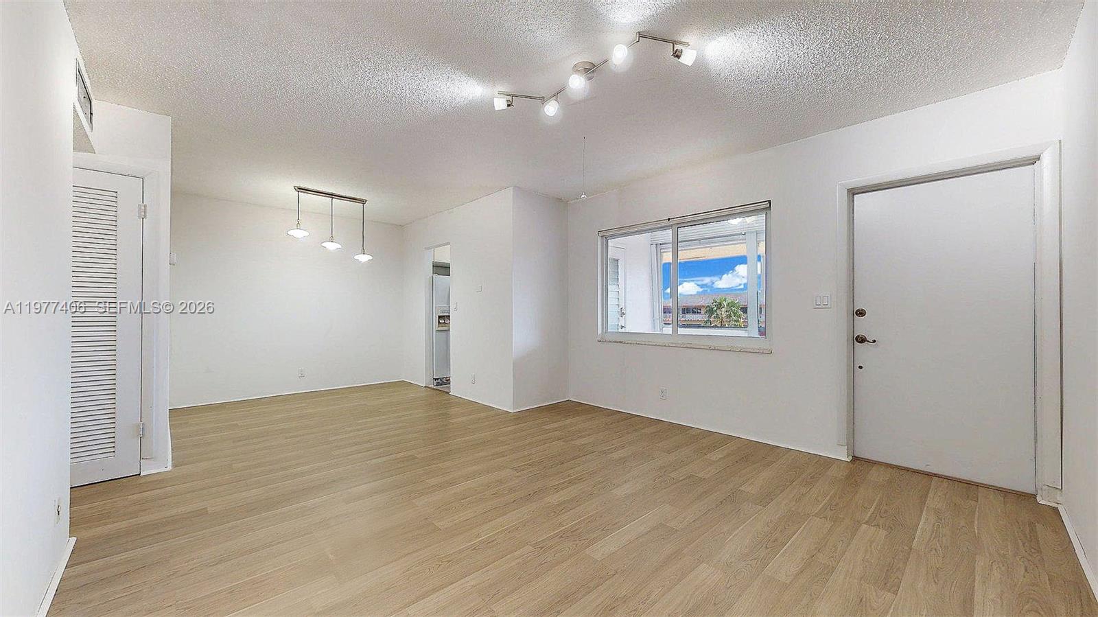 BEVERLY HILLS CONDO NUMBE - Residential